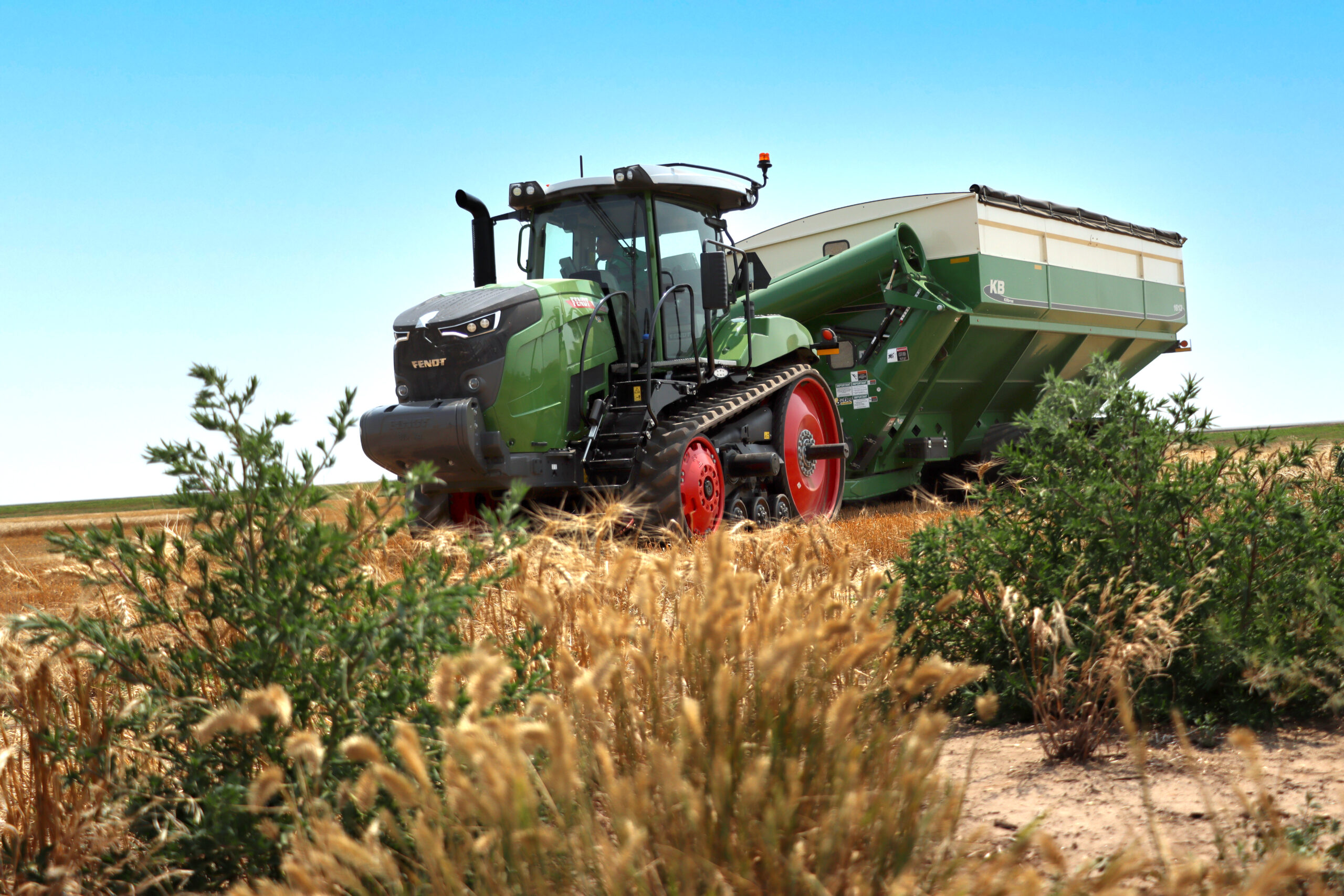 fendt in field